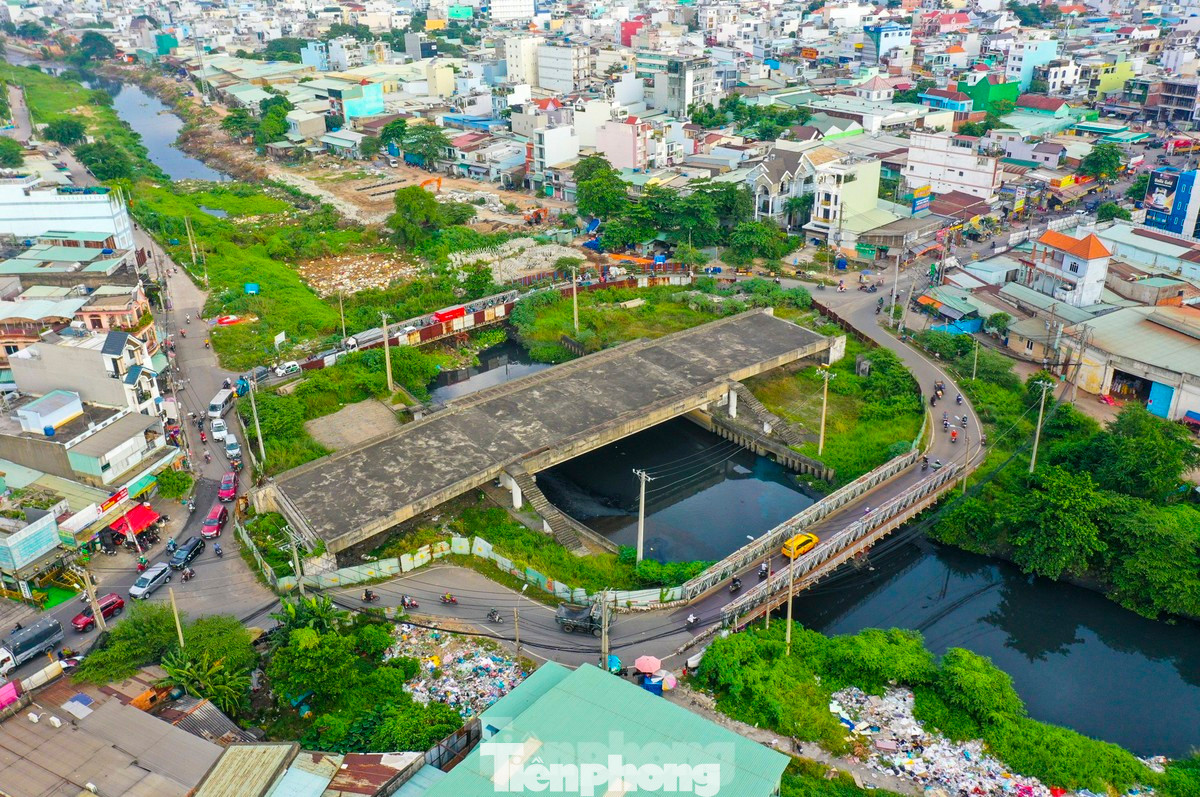 Hiện trạng cầu Tân Kỳ- Tân Qúy. Ảnh: Duy Anh