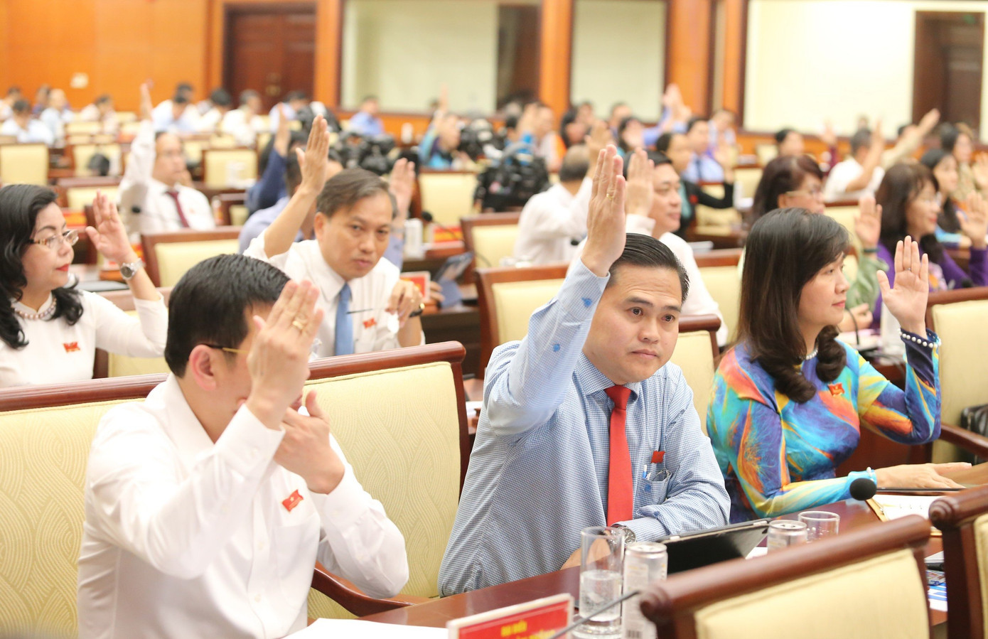 Các đại biểu cũng thống nhất thông qua nghị quyết hệ số điều chỉnh giá đất (hệ số K) năm 2024 tại TPHCM.