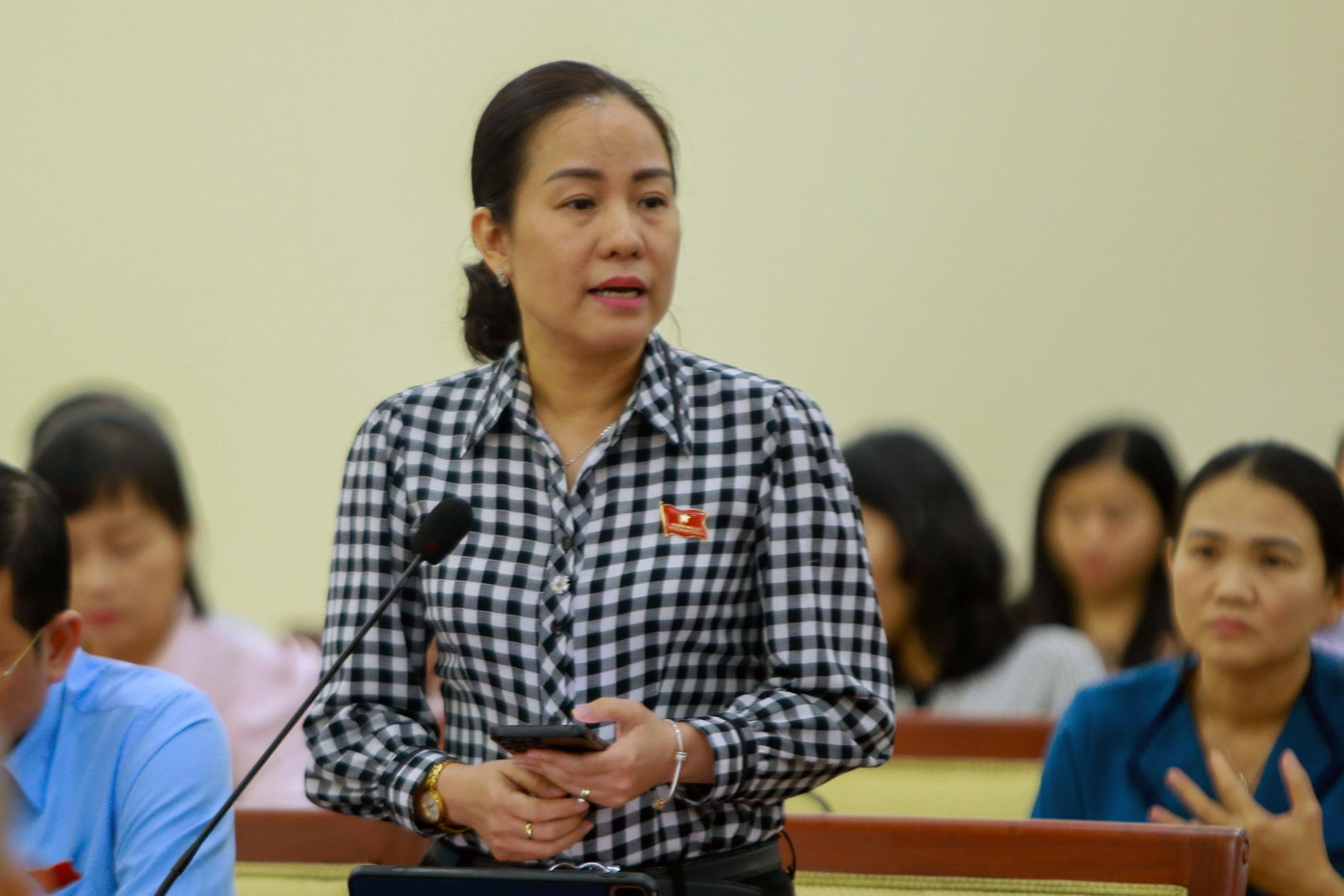 Bà Đỗ Thị Minh Quân, Chánh Văn phòng Đoàn Đại biểu Quốc hội và HĐND TPHCM nêu vấn đề về sắp xếp cán bộ