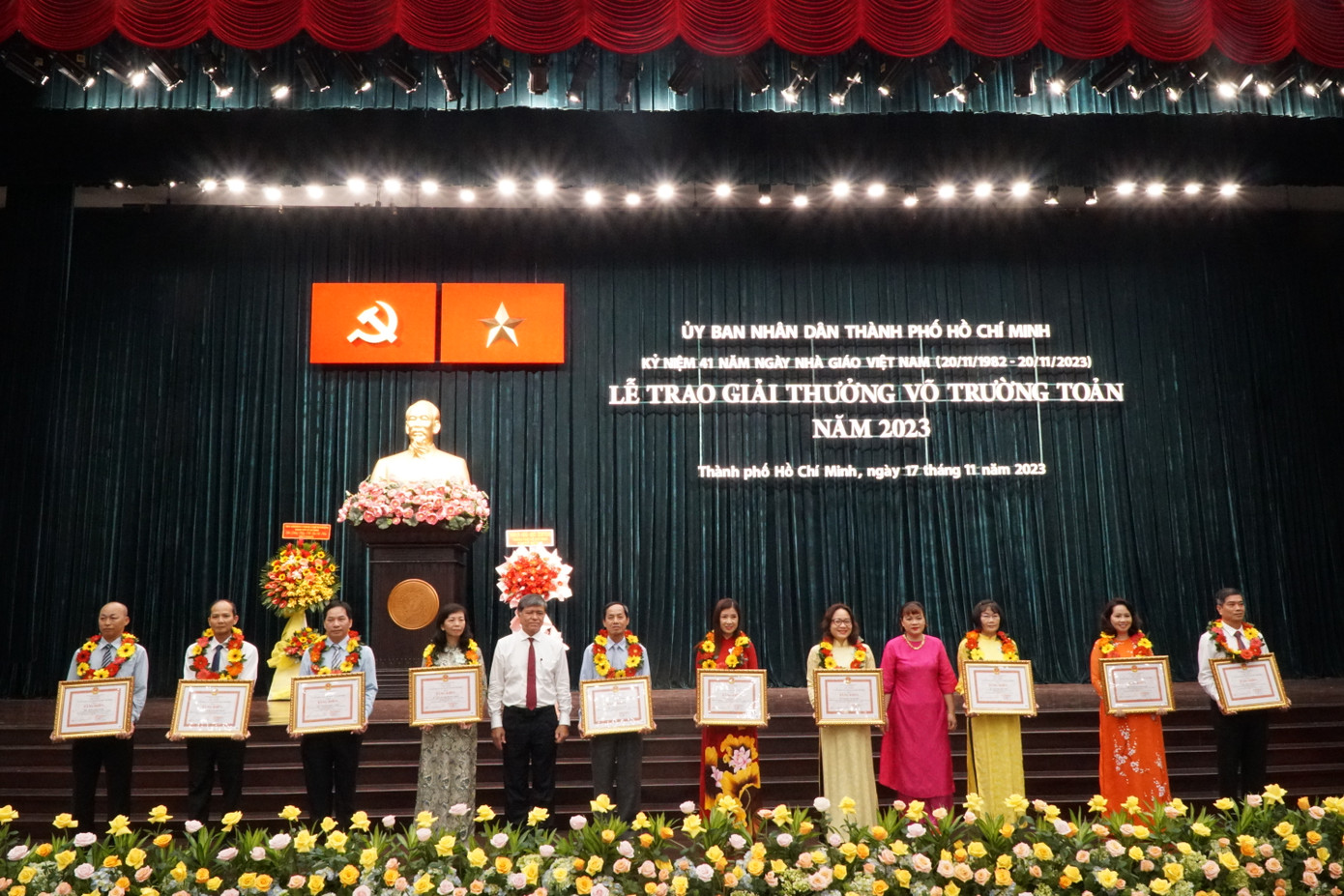 Các giáo viên nhận Giải thưởng Võ Trường Toản năm 2023