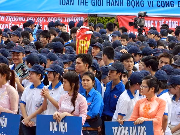 Sự hưởng ứng của đông đảo thanh niên, nhân dân thủ đô