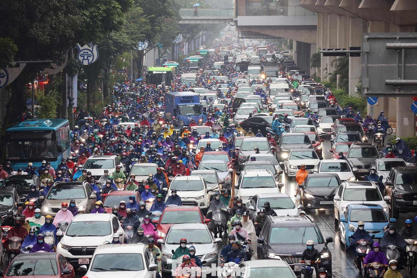 Từ nay đến ngày 25/11, khu vực phía Đông Bắc Bộ trời lạnh, vùng núi trời chuyển rét. Trong đợt không khí lạnh này nhiệt độ thấp nhất ở vùng núi phía Đông Bắc Bộ phổ biến từ 16-19 độ; khu vực trung du, vùng đồng bằng Bắc Bộ từ 19-21 độ.