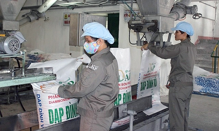 Gía phân bón giảm mạnh cùng với loạt chi phí tăng vọt đã khiến DAP - Vinachem lỗ quý thứ 3 liên tiếp. Gía phân bón giảm mạnh cùng với loạt chi phí tăng vọt đã khiến DAP - Vinachem lỗ quý thứ 3 liên tiếp.