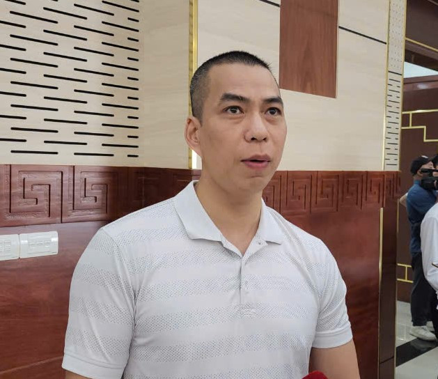 Anh Phùng Hữu Thắng, người trúng đấu giá lô đất với giá 60 triệu đồng/m2 Anh Phùng Hữu Thắng, người trúng đấu giá lô đất với giá 60 triệu đồng/m2