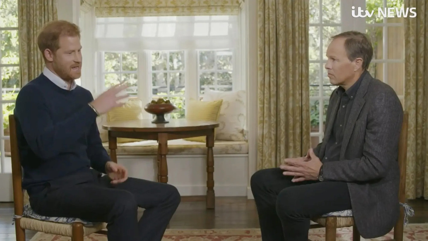 Hoàng tử Harry tiếp tục nói xấu Hoàng gia Anh trên truyền hình. Ảnh: ITV.