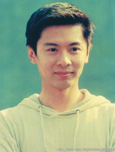 'Lâm Bình Chi' kinh điển của màn ảnh từ bỏ hào quang, xuất gia tu hành ảnh 2