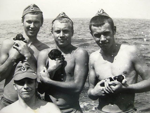 1979, Biển Đông, các thành viên bổ sung cho thủy thủ đoàn (lưu trữ của trung sỹ hải quân về hưu Оvsiankin V.А.)