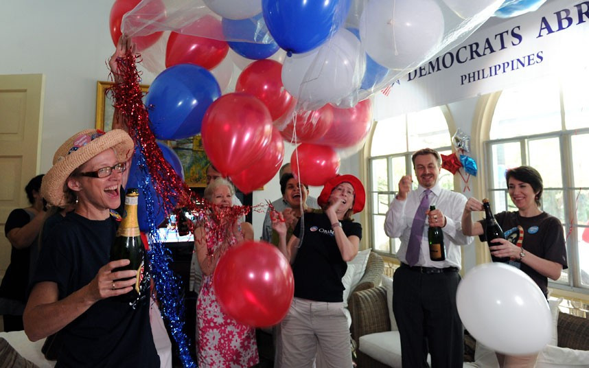 Những người Philippines tổ chức tiệc ăn mừng ông Obama