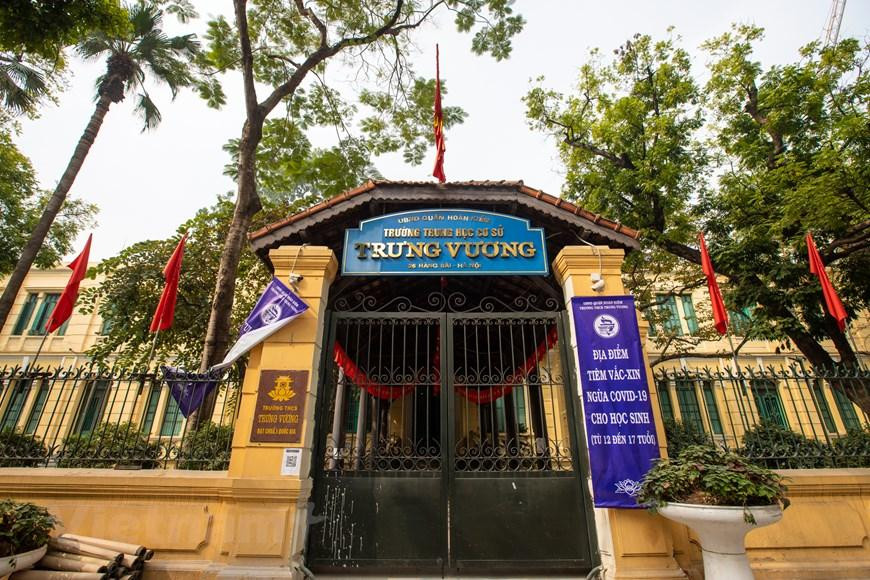 Trường Trưng Vương, quận Hoàn Kiếm là nơi các chiến sĩ Trung đội 1, Đại đội 1, Tiểu đoàn 77 cùng 2 tiểu đội Tự vệ khu đại học đã kiên cường chiến đấu bảo vệ trụ sở Bộ Quốc phòng ngày 21/12/1946. (Ảnh: Hoài Nam/Vietnam+)