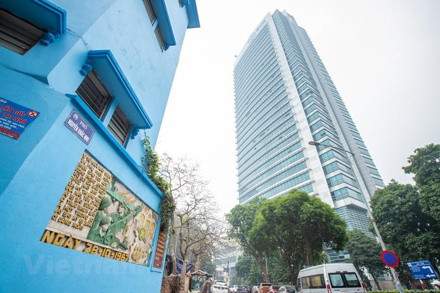 Khu nhà máy điện Yên Phụ khi xưa nay là trụ sở của Tập đoàn Điện lực Việt Nam. (Ảnh: Hoài Nam/Vietnam+)