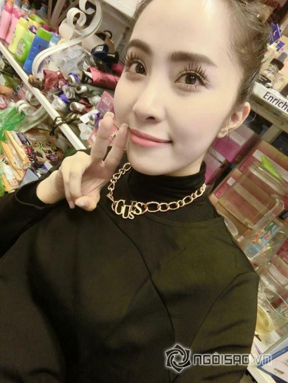 Quỳnh Nga hoảng loạn khi bị kẹt trong thang máy ảnh 8