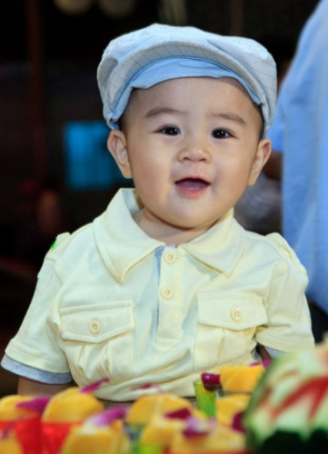 Cậu bé tỷ phú Huỳnh Hằng Hữu.