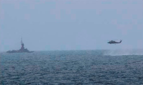 [LIVE] Phát hiện thân máy bay QZ8501 dưới đáy biển ảnh 4