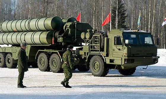 Hệ thống tên lửa phòng không S-400 của Nga