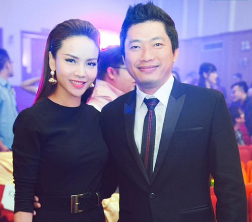 Hình ảnh Trương Ngọc Ánh không rời “người tình tin đồn” nửa bước số 3