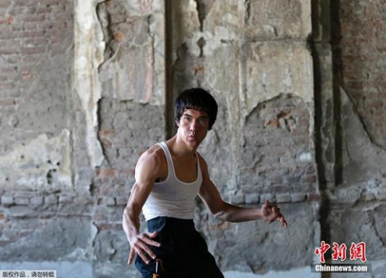 Phát hiện ‘bản sao’ Lý Tiểu Long tại Afghanistan ảnh 2