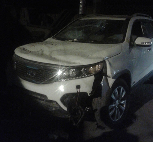 Hà Nội: “Xế hộp” đâm thủng tường nhà văn hóa ảnh 3 Hà Nội: “Xế hộp” đâm thủng tường nhà văn hóa ảnh 3