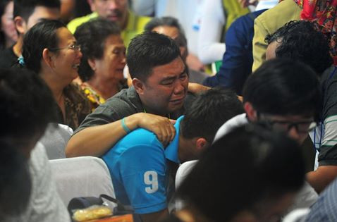 [LIVE] Phát hiện thân máy bay QZ8501 dưới đáy biển ảnh 42