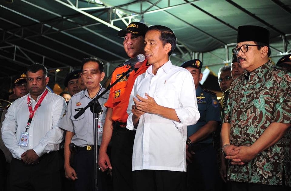 [LIVE] Phát hiện thân máy bay QZ8501 dưới đáy biển ảnh 36