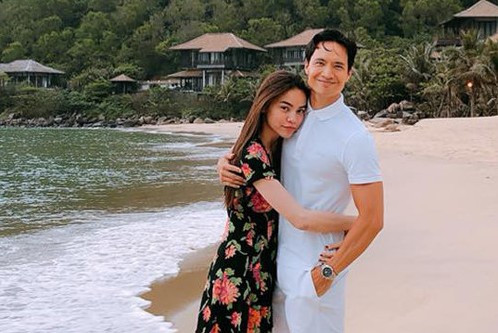 Showbiz 16/4: Phản ứng của Nhã Phương khi bị hỏi về Trường Giang ảnh 5