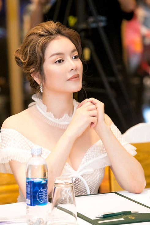 Showbiz 26/4: Lý Nhã Kỳ lên tiếng về tin đồn bị bắt, rửa tiền cho đại gia ảnh 4