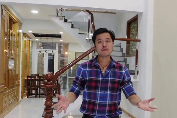 Trước chia tay, 'tình già tỷ phú' tặng Hoàng Việt các quà giá trị gì? ảnh 8