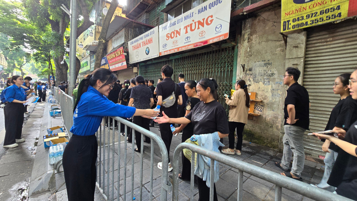 Trực tiếp Lễ viếng Tổng Bí thư Nguyễn Phú Trọng ngày 26/7 ảnh 19