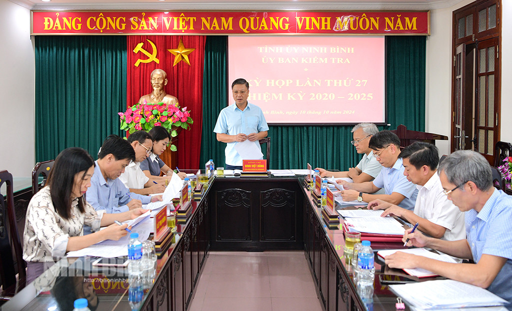 Kỳ họp thứ 27 của Ủy ban Kiểm tra Tỉnh ủy Ninh Bình. Ảnh: Báo Ninh Bình