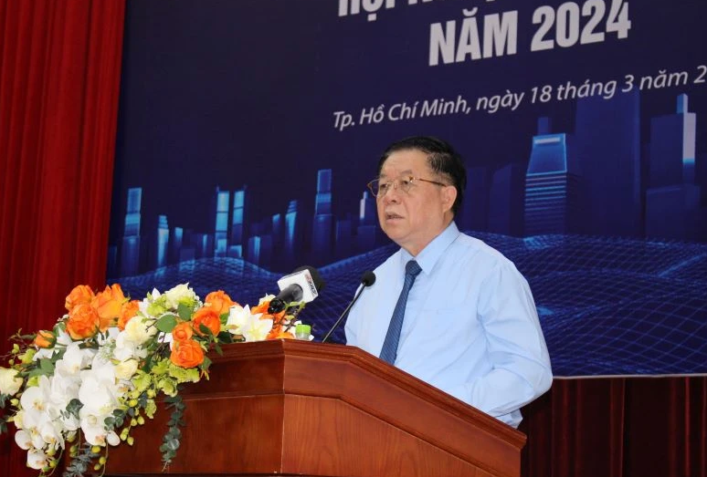 Ông Nguyễn Trọng Nghĩa, Bí thư Trung ương Đảng, Trưởng ban Tuyên giáo Trung ương phát biểu chỉ đạo Hội nghị. Ảnh: Báo Nhân dân