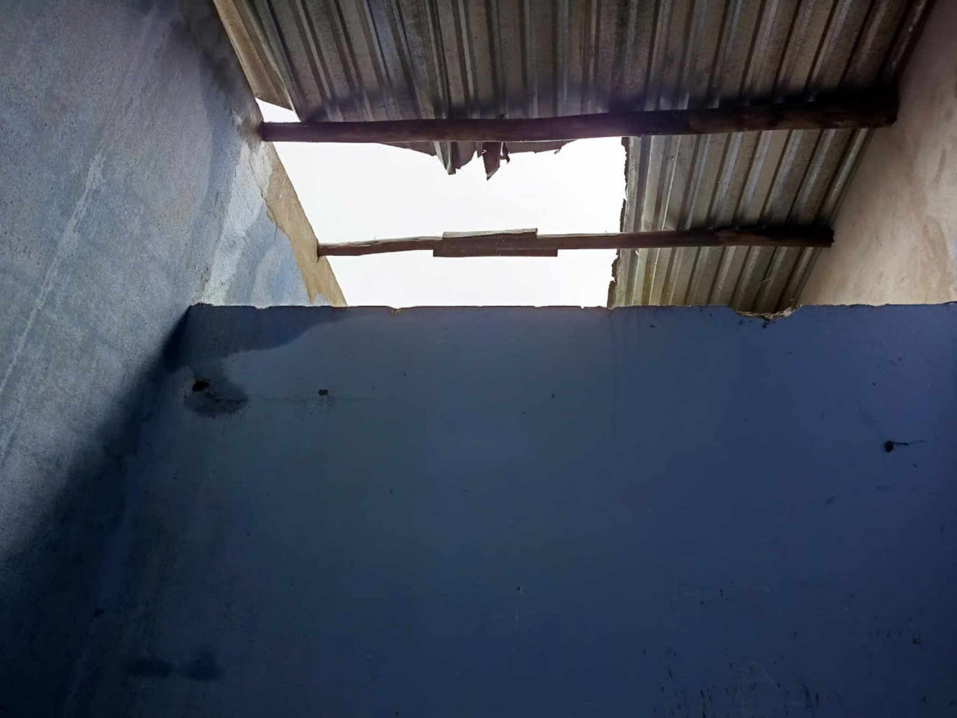 Bão số 6 đã làm nhiều nhà ở Đà Nẵng bị tốc mái. Bão số 6 đã làm nhiều nhà ở Đà Nẵng bị tốc mái.