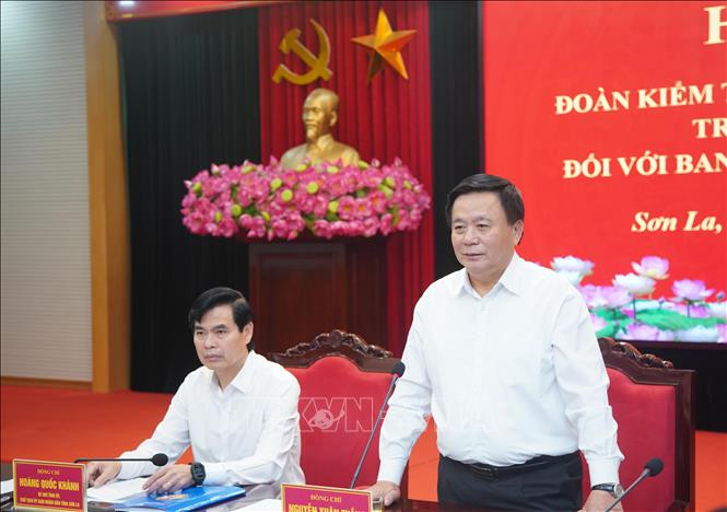 Đồng chí Nguyễn Xuân Thắng, Ủy viên Bộ Chính trị, Giám đốc Học viện Chính trị quốc gia Hồ Chí Minh, Chủ tịch Hội đồng Lý luận Trung ương phát biểu. Ảnh: TTXVN Đồng chí Nguyễn Xuân Thắng, Ủy viên Bộ Chính trị, Giám đốc Học viện Chính trị quốc gia Hồ Chí Minh, Chủ tịch Hội đồng Lý luận Trung ương phát biểu. Ảnh: TTXVN