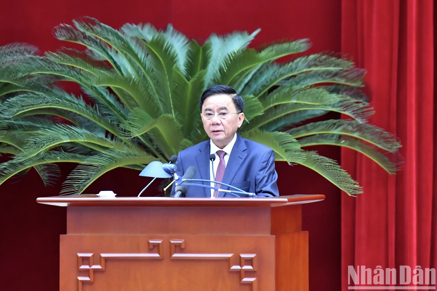 Thường trực Ban Bí thư, Chủ nhiệm Ủy ban Kiểm tra Trung ương Trần Cẩm Tú phát biểu tại phiên khai mạc hội nghị.