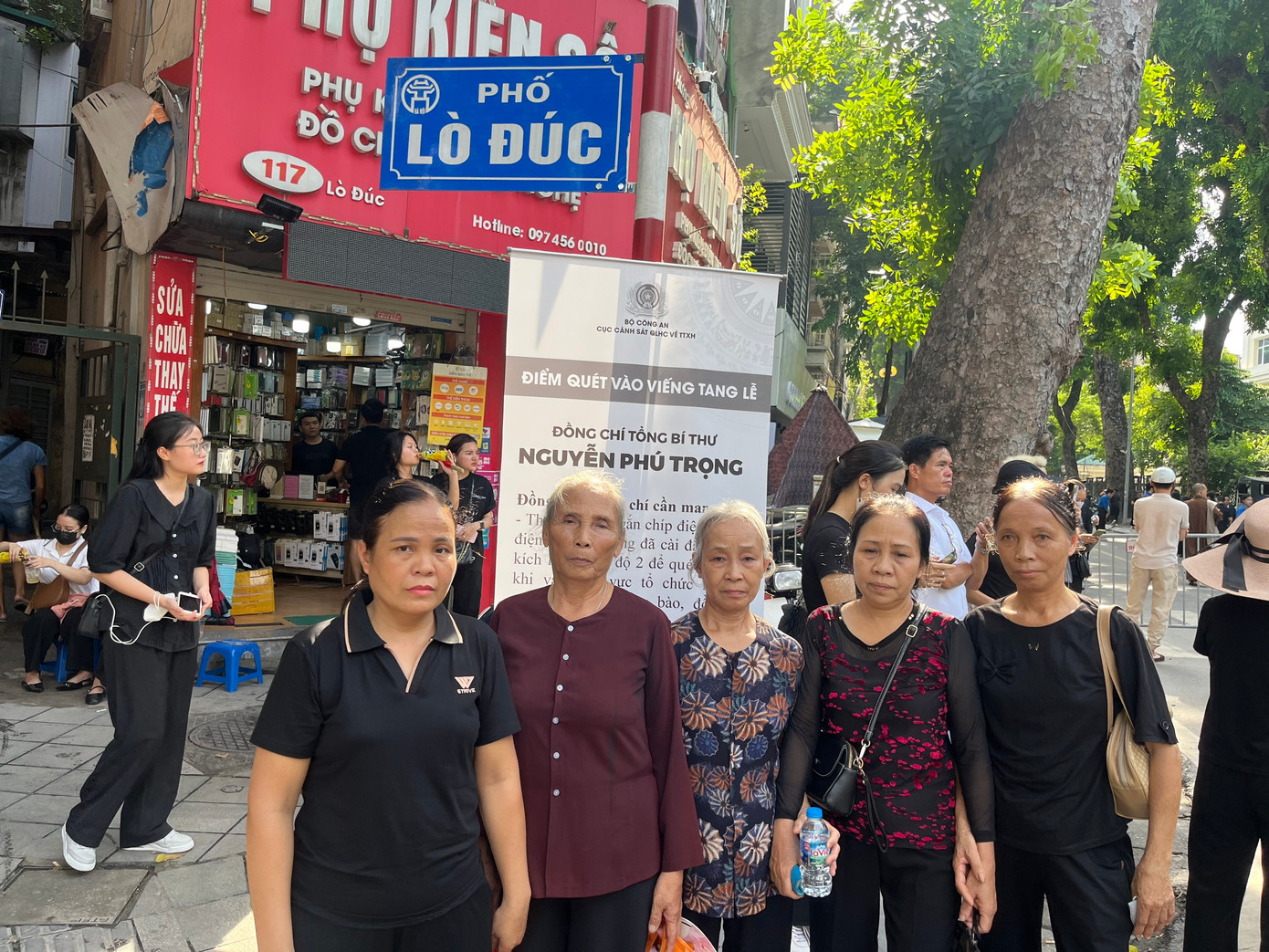 Gia đình chị Lê Thị Hằng.