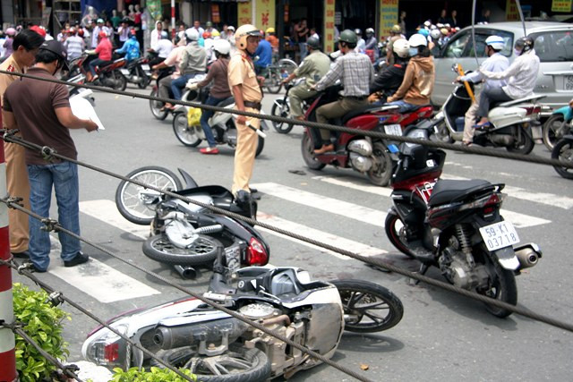 Vụ cuồng sát làm 1 người chết và 1 đại úy công an bị thương