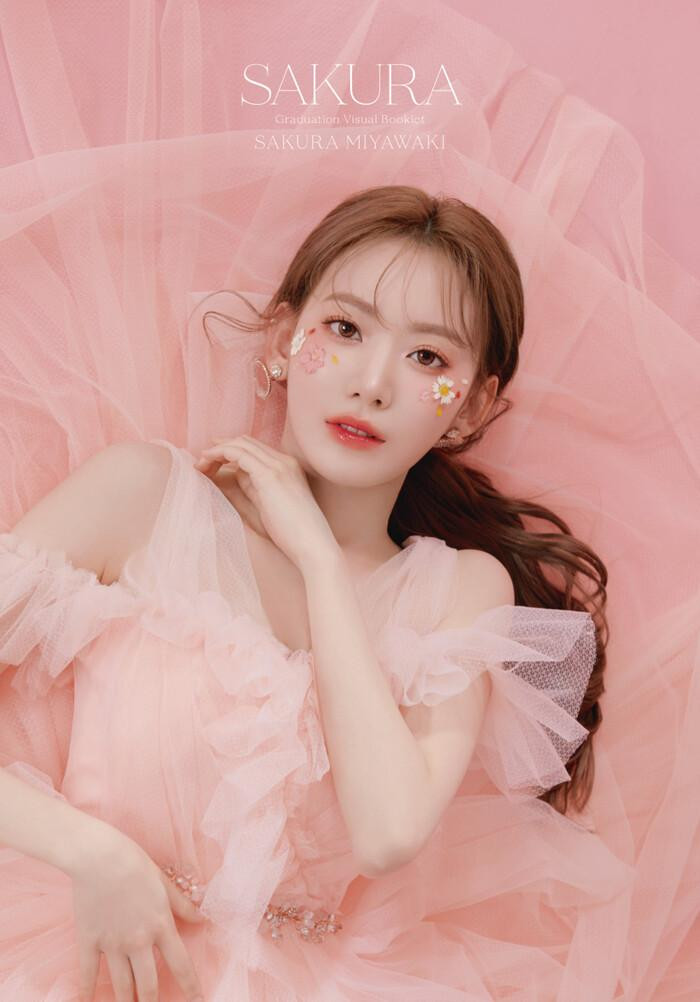 Chưa đầy 1 tháng kể từ khi IZ*ONE tan rã, Sakura gây bất ngờ khi thông báo sẽ tốt nghiệp HKT48 - nhóm nhạc Nhật đã gắn bó cùng cô nàng suốt 10 năm hoạt động. Chưa đầy 1 tháng kể từ khi IZ*ONE tan rã, Sakura gây bất ngờ khi thông báo sẽ tốt nghiệp HKT48 - nhóm nhạc Nhật đã gắn bó cùng cô nàng suốt 10 năm hoạt động.