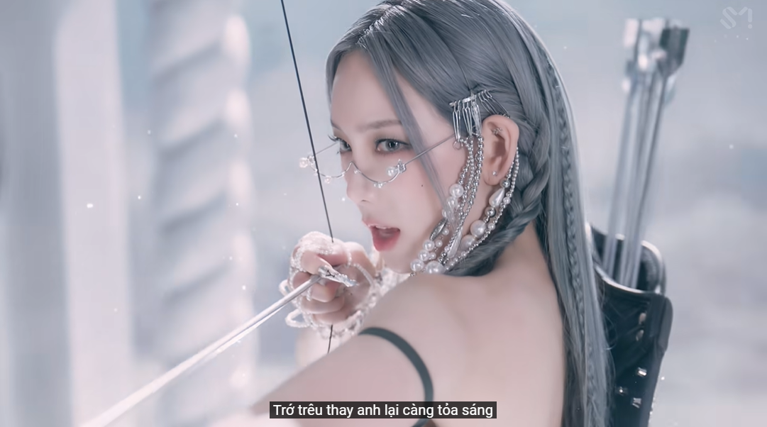 Rõ ràng, sự "tỏa sáng" ở đây dường như đang ám chỉ chòm sao Orion. Rõ ràng, sự "tỏa sáng" ở đây dường như đang ám chỉ chòm sao Orion.