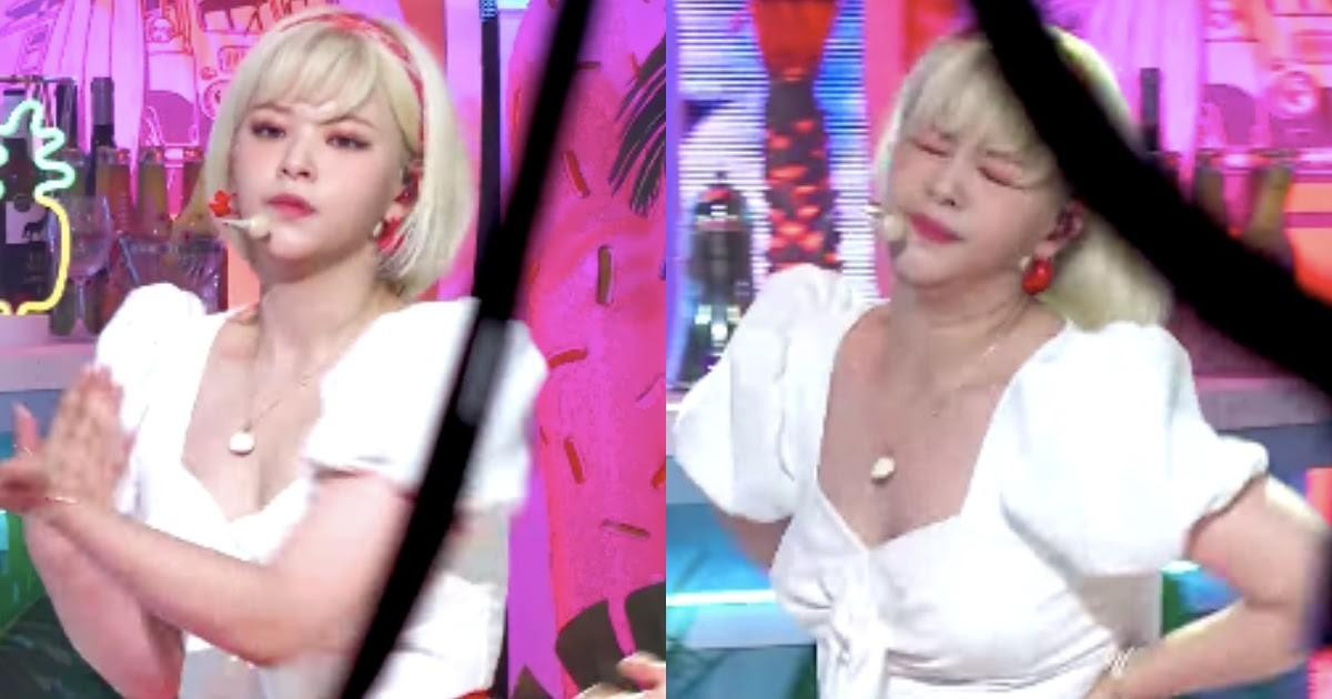 Phần cổ bị chấn thương vẫn chưa khỏi hẳn của Jeongyeon khiến cô phải nhăn mặt khi trình diễn. Phần cổ bị chấn thương vẫn chưa khỏi hẳn của Jeongyeon khiến cô phải nhăn mặt khi trình diễn.