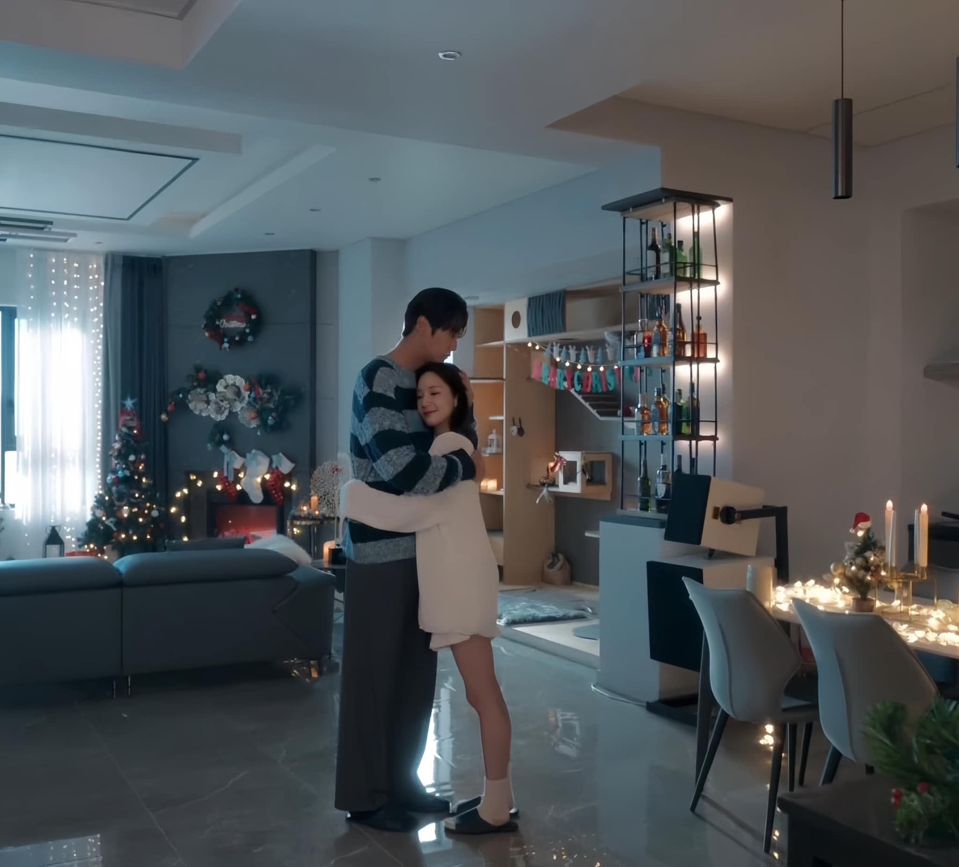 "Size gap" chênh lệch chiều cao giữa Ji Won và Ji Hyuk đang làm náo loạn mạng xã hội. "Size gap" chênh lệch chiều cao giữa Ji Won và Ji Hyuk đang làm náo loạn mạng xã hội.