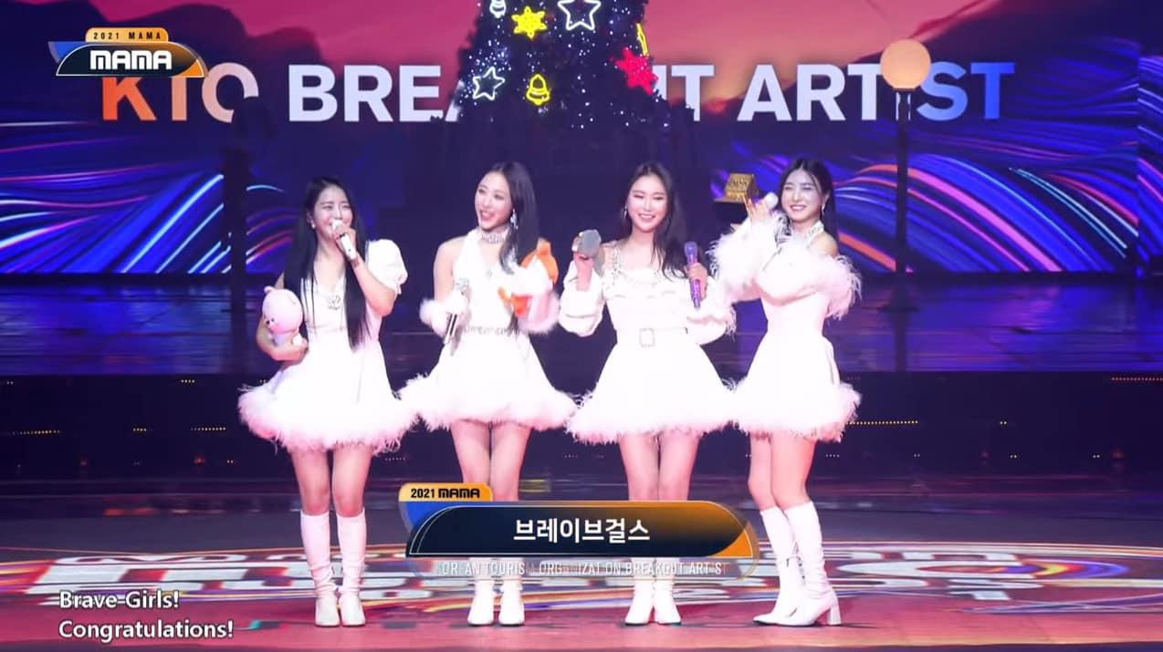 Cú lội ngược dòng của Rollin' giúp Brave Girls vực dậy danh tiếng và giành được giải thưởng Breakout Artist (Nghệ Sĩ Đột Phá). Cú lội ngược dòng của Rollin' giúp Brave Girls vực dậy danh tiếng và giành được giải thưởng Breakout Artist (Nghệ Sĩ Đột Phá).