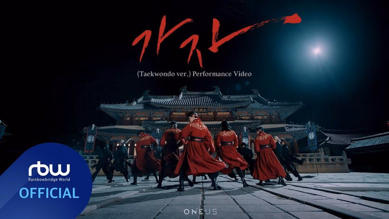 Ngày 30/7, ONEUS kết hợp với K-Tigers tạo nên màn trình diễn đầy mới lạ cho ca khúc Lit với phiên bản Taekwondo.