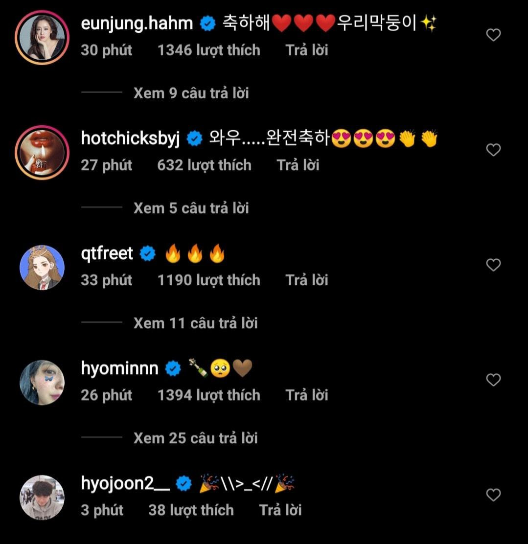 Các thành viên T-ARA đã nhanh chóng gửi bình luận chúc mừng đến "hảo tỉ muội" như Hyomin, Qri hay Eunjung. Bên cạnh đó, biên đạo nổi tiếng Bae Yoon Jung hay anh trai ruột Hyojoon cũng không "trễ nhịp" trước "biển" bình luận chúc phúc.