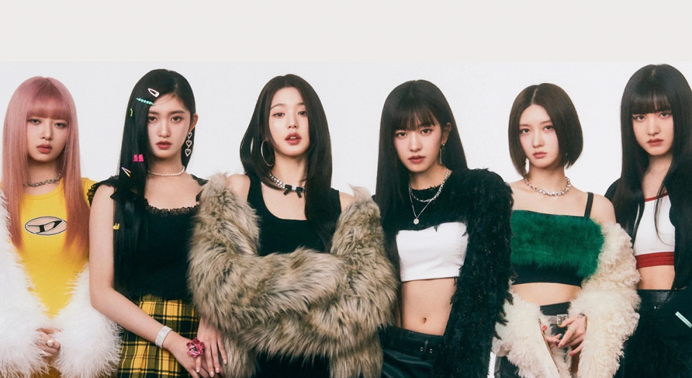 Hiện tại Kitsch đã cán mốc 400 nghìn lượt nghe độc nhất trên bảng xếp hạng MelOn và chưa có dấu hiệu "hạ nhiệt". Hiện tại Kitsch đã cán mốc 400 nghìn lượt nghe độc nhất trên bảng xếp hạng MelOn và chưa có dấu hiệu "hạ nhiệt".