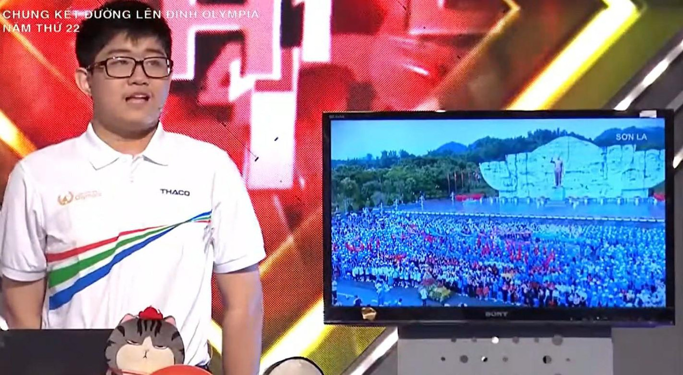 Câu trả lời của Anh Đức là &quot;Bond&quot; (sự gắn kết) nhưng tại trường quay, đáp án được đưa ra là &quot;Brotherhood&quot;. Tuy nhiên, sau khi chương trình kết thúc, BTC đã có đính chính, chấp nhận câu trả lời của Anh Đức là đúng.