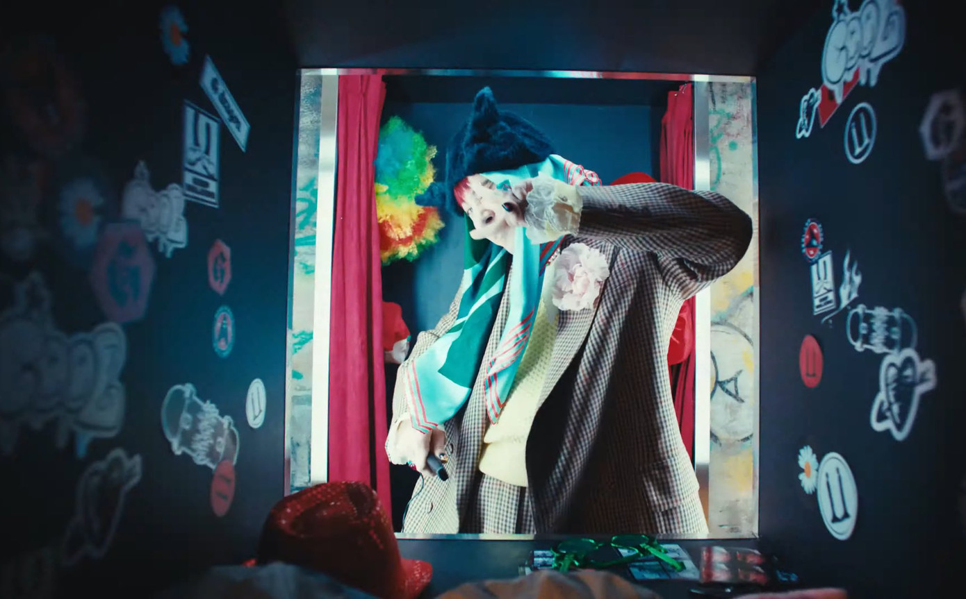 G-Dragon được khen hết lời vì MV POWER là một tác phẩm "nghệ cả củ".