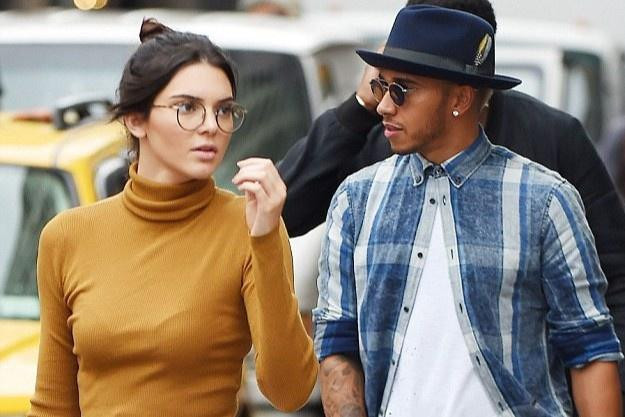 Kendall khẳng định cô và Lewis chỉ là bạn bè.