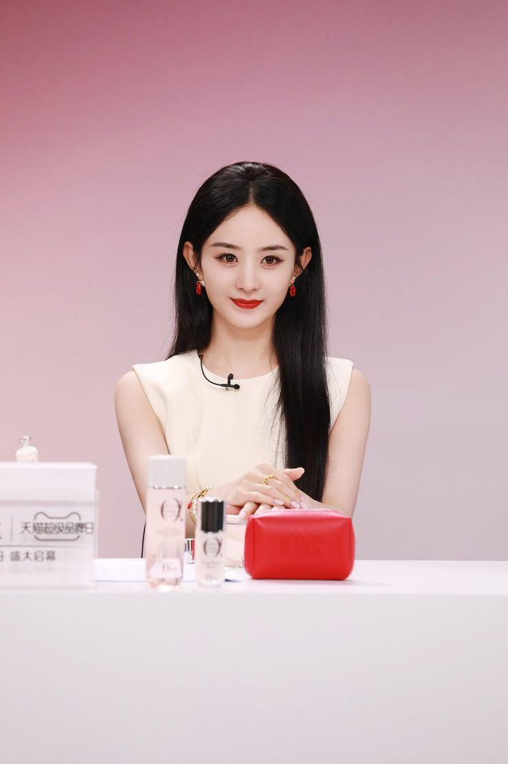 Số lượng hợp đồng đại diện thương hiệu trong nửa đầu năm 2022 của làng giải trí Trung Quốc đã giảm gần 50% so với cùng kỳ năm ngoái. Số lượng hợp đồng đại diện thương hiệu trong nửa đầu năm 2022 của làng giải trí Trung Quốc đã giảm gần 50% so với cùng kỳ năm ngoái.