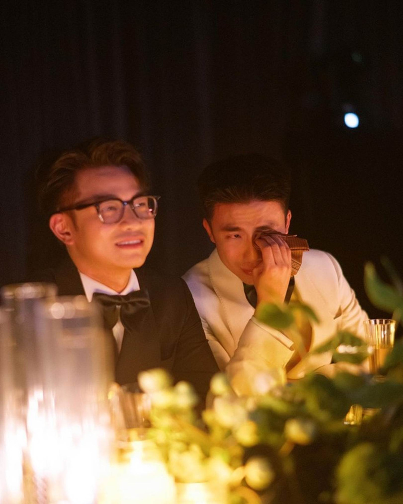 Những tấm ảnh "chiếm trọn spotlight" trên mạng xã hội khiến dân tình được phen "tan chảy" với dấu mốc ấn tượng trong "quá trình thành lập công ty" của gia đình Ninh Dương. Những tấm ảnh "chiếm trọn spotlight" trên mạng xã hội khiến dân tình được phen "tan chảy" với dấu mốc ấn tượng trong "quá trình thành lập công ty" của gia đình Ninh Dương.