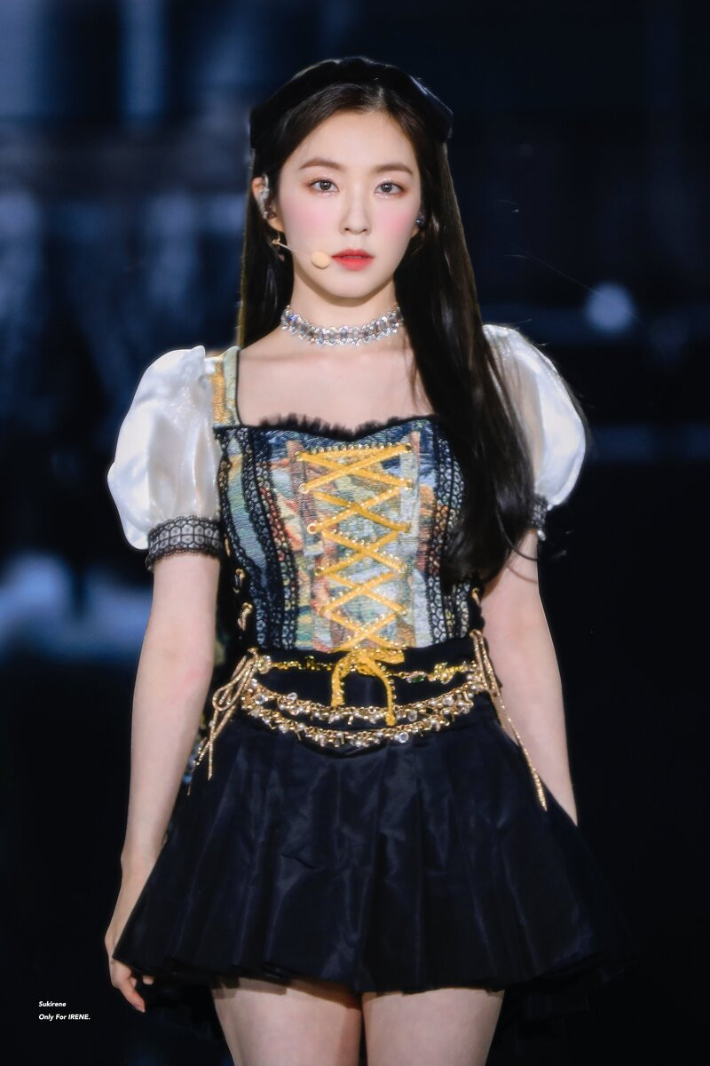 Irene chính thức được "tái sinh" và mở ra "kỷ nguyên" visual mới. Irene chính thức được "tái sinh" và mở ra "kỷ nguyên" visual mới.