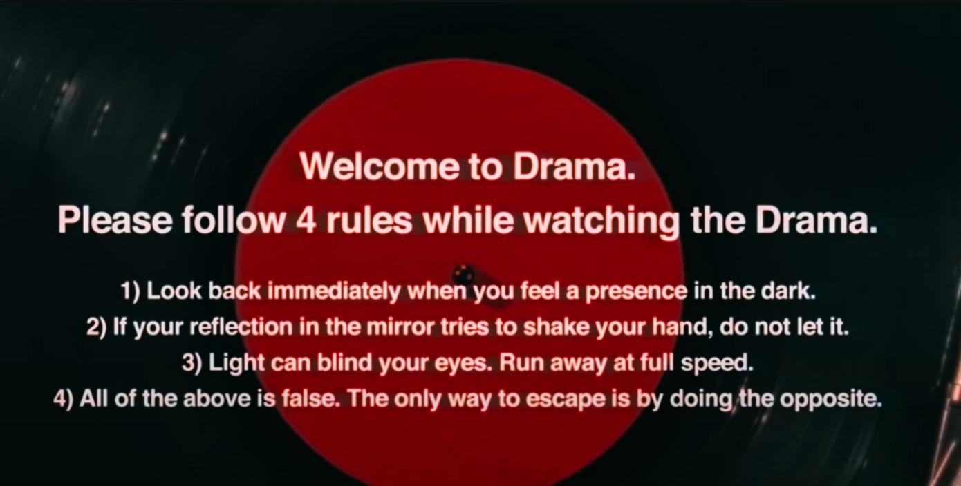 Bộ quy tắc kì lạ khiến cho MV Drama đáng xem ngay từ những giây phút đầu tiên. Bộ quy tắc kì lạ khiến cho MV Drama đáng xem ngay từ những giây phút đầu tiên.