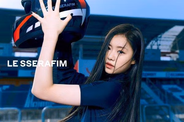 Ngày 2/5, Kim Garam debut cùng LE SSERAFIM theo đúng kế hoạch, bất chấp những tranh cãi vẫn nổ ra ngày một nghiêm trọng. Ngày 2/5, Kim Garam debut cùng LE SSERAFIM theo đúng kế hoạch, bất chấp những tranh cãi vẫn nổ ra ngày một nghiêm trọng.